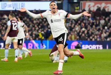 Liverpool stumble in Aston Villa thriller